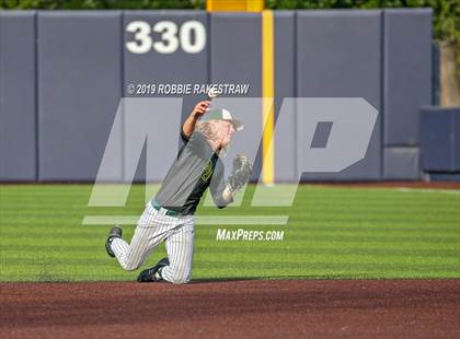 Thumbnail 3 in Kilgore vs. Benbrook Game 1 (UIL 4A Regional Finals) photogallery.