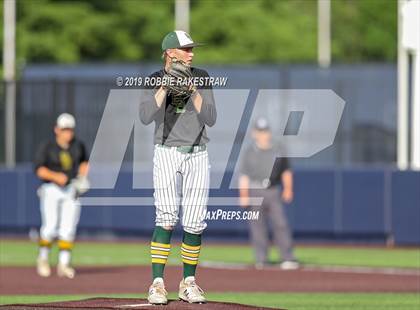 Thumbnail 3 in Kilgore vs. Benbrook Game 1 (UIL 4A Regional Finals) photogallery.
