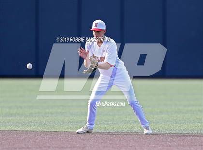 Thumbnail 2 in Kilgore vs. Benbrook Game 1 (UIL 4A Regional Finals) photogallery.
