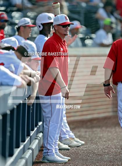 Thumbnail 1 in Kilgore vs. Benbrook Game 1 (UIL 4A Regional Finals) photogallery.
