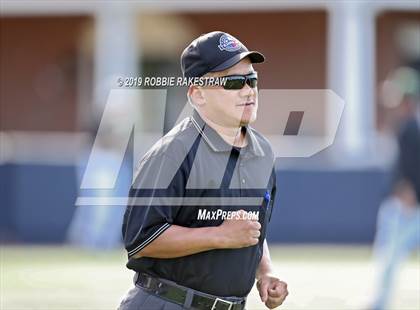 Thumbnail 2 in Kilgore vs. Benbrook Game 1 (UIL 4A Regional Finals) photogallery.