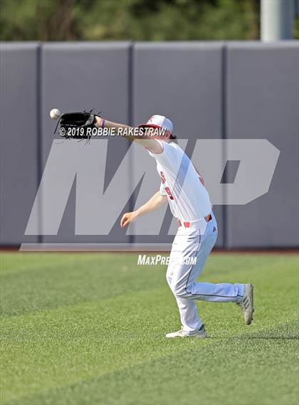Thumbnail 3 in Kilgore vs. Benbrook Game 1 (UIL 4A Regional Finals) photogallery.