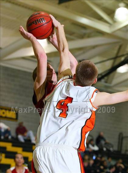 Thumbnail 2 in Roseville vs Bear River (Common Good Classic) photogallery.