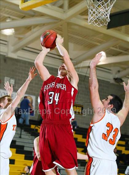 Thumbnail 3 in Roseville vs Bear River (Common Good Classic) photogallery.