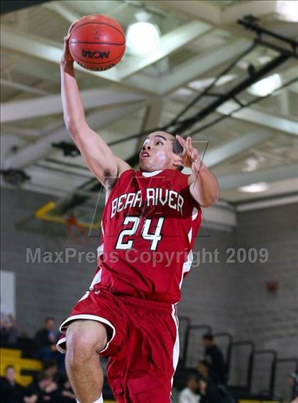 Thumbnail 2 in Roseville vs Bear River (Common Good Classic) photogallery.