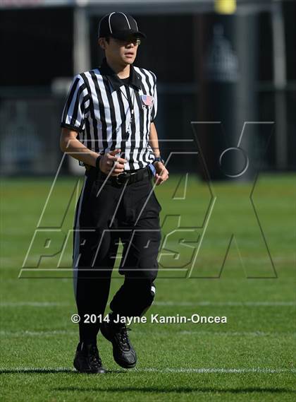Thumbnail 2 in Los Angeles vs Monroe (CIF D3 Final) photogallery.