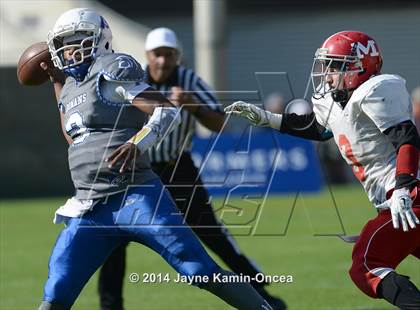 Thumbnail 2 in Los Angeles vs Monroe (CIF D3 Final) photogallery.
