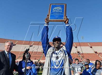 Thumbnail 2 in Los Angeles vs Monroe (CIF D3 Final) photogallery.