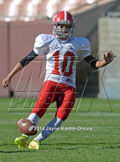 Thumbnail 1 in Los Angeles vs Monroe (CIF D3 Final) photogallery.