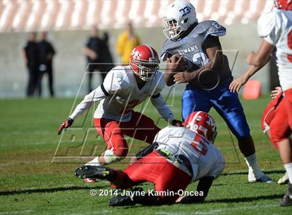 Thumbnail 3 in Los Angeles vs Monroe (CIF D3 Final) photogallery.
