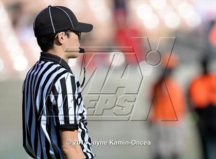Thumbnail 3 in Los Angeles vs Monroe (CIF D3 Final) photogallery.