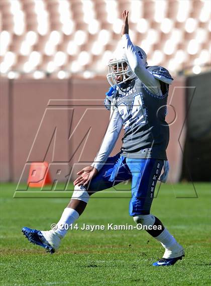 Thumbnail 1 in Los Angeles vs Monroe (CIF D3 Final) photogallery.