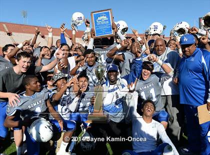 Thumbnail 2 in Los Angeles vs Monroe (CIF D3 Final) photogallery.
