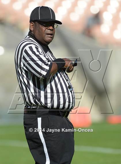 Thumbnail 3 in Los Angeles vs Monroe (CIF D3 Final) photogallery.