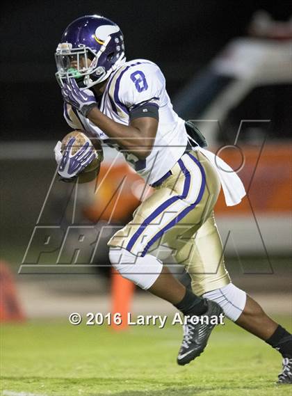 Thumbnail 1 in Valencia vs. Bakersfield photogallery.