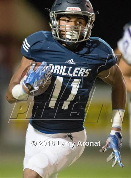 Thumbnail 3 in Valencia vs. Bakersfield photogallery.