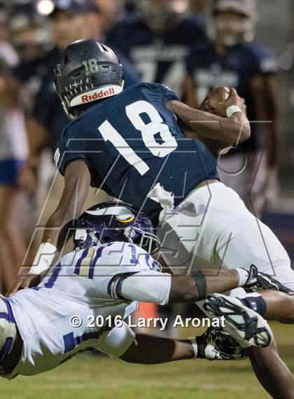 Thumbnail 3 in Valencia vs. Bakersfield photogallery.