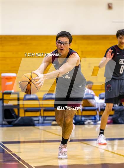 Thumbnail 1 in Sherman Oaks CES vs Bishop Diego (Santa Barbara Holiday Classic) photogallery.