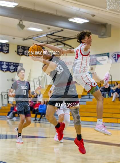 Thumbnail 3 in Sherman Oaks CES vs Bishop Diego (Santa Barbara Holiday Classic) photogallery.