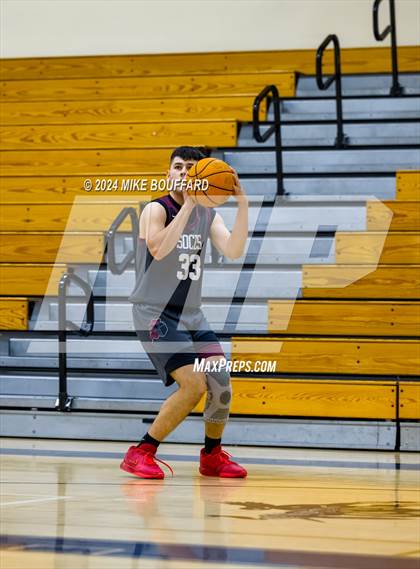 Thumbnail 3 in Sherman Oaks CES vs Bishop Diego (Santa Barbara Holiday Classic) photogallery.