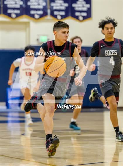 Thumbnail 3 in Sherman Oaks CES vs Bishop Diego (Santa Barbara Holiday Classic) photogallery.