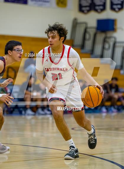 Thumbnail 3 in Sherman Oaks CES vs Bishop Diego (Santa Barbara Holiday Classic) photogallery.
