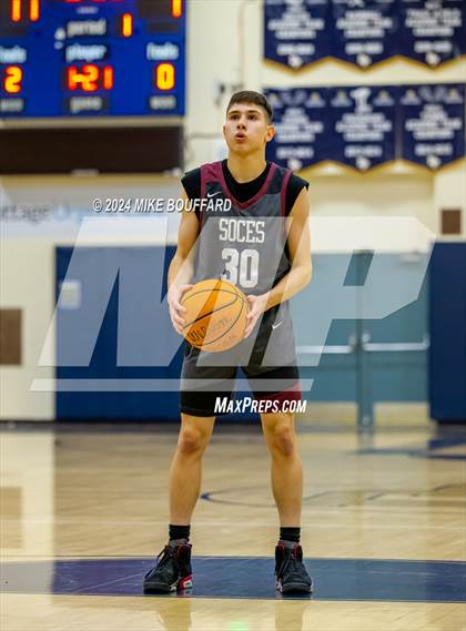 Thumbnail 2 in Sherman Oaks CES vs Bishop Diego (Santa Barbara Holiday Classic) photogallery.