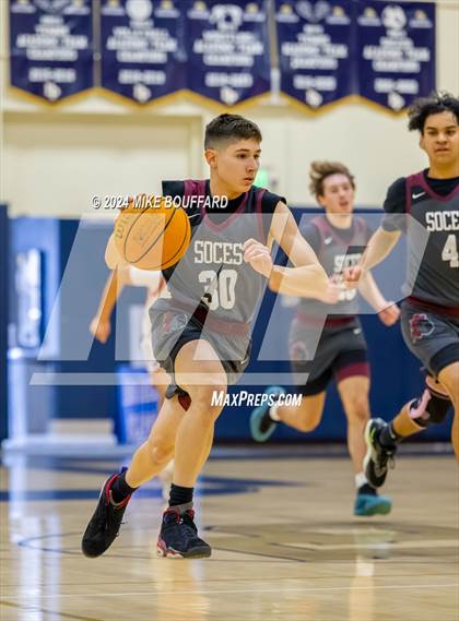 Thumbnail 2 in Sherman Oaks CES vs Bishop Diego (Santa Barbara Holiday Classic) photogallery.