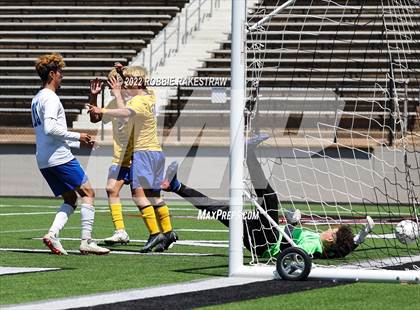 Thumbnail 1 in Chapel Hill vs. Community (UIL 4A Regional Semifinals) photogallery.