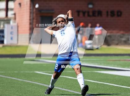 Thumbnail 3 in Chapel Hill vs. Community (UIL 4A Regional Semifinals) photogallery.