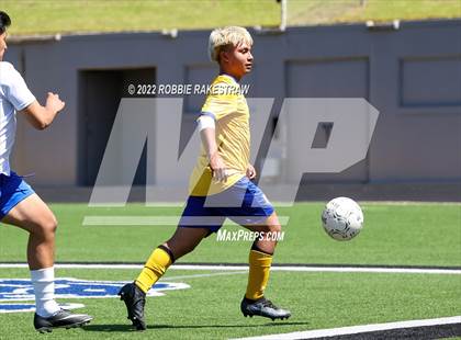 Thumbnail 1 in Chapel Hill vs. Community (UIL 4A Regional Semifinals) photogallery.