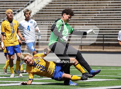 Thumbnail 2 in Chapel Hill vs. Community (UIL 4A Regional Semifinals) photogallery.