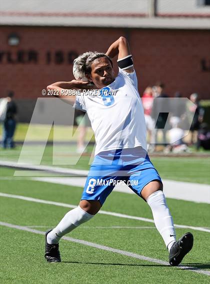 Thumbnail 3 in Chapel Hill vs. Community (UIL 4A Regional Semifinals) photogallery.