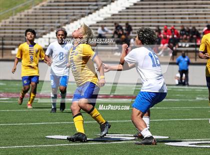 Thumbnail 2 in Chapel Hill vs. Community (UIL 4A Regional Semifinals) photogallery.
