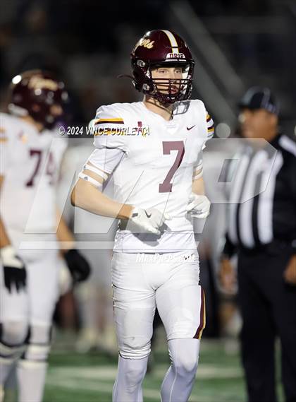 Thumbnail 1 in Harlan vs. Dripping Springs (UIL 6A Football Area Playoff) photogallery.