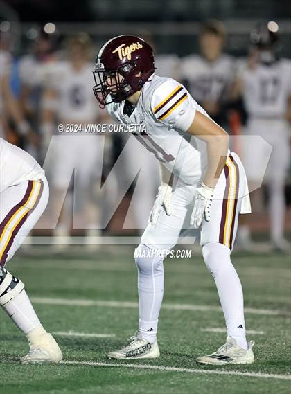 Thumbnail 1 in Harlan vs. Dripping Springs (UIL 6A Football Area Playoff) photogallery.