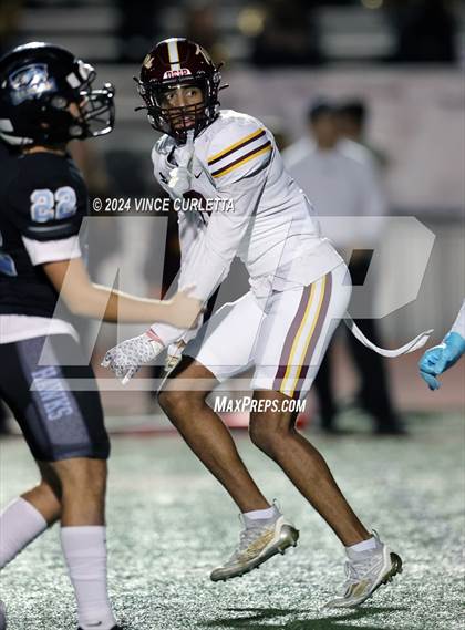 Thumbnail 2 in Harlan vs. Dripping Springs (UIL 6A Football Area Playoff) photogallery.