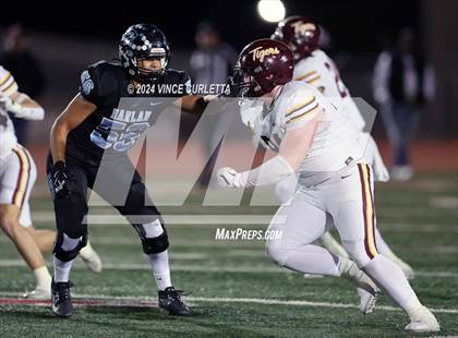 Thumbnail 1 in Harlan vs. Dripping Springs (UIL 6A Football Area Playoff) photogallery.