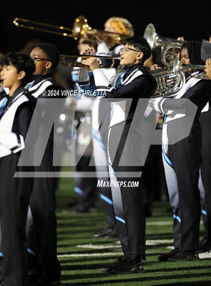 Thumbnail 3 in Harlan vs. Dripping Springs (UIL 6A Football Area Playoff) photogallery.