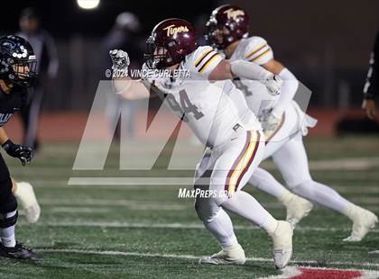 Thumbnail 2 in Harlan vs. Dripping Springs (UIL 6A Football Area Playoff) photogallery.