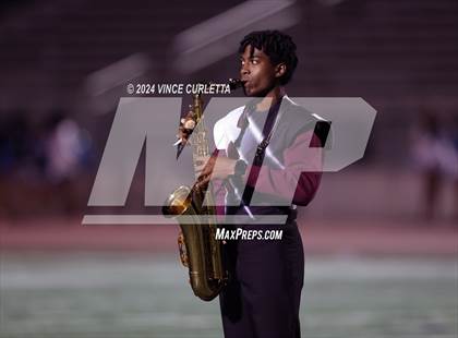 Thumbnail 2 in Harlan vs. Dripping Springs (UIL 6A Football Area Playoff) photogallery.