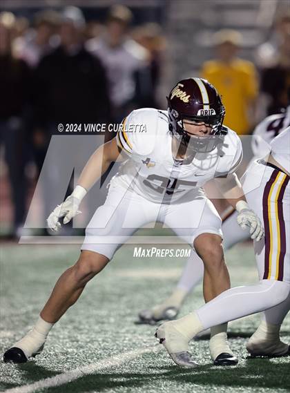 Thumbnail 1 in Harlan vs. Dripping Springs (UIL 6A Football Area Playoff) photogallery.
