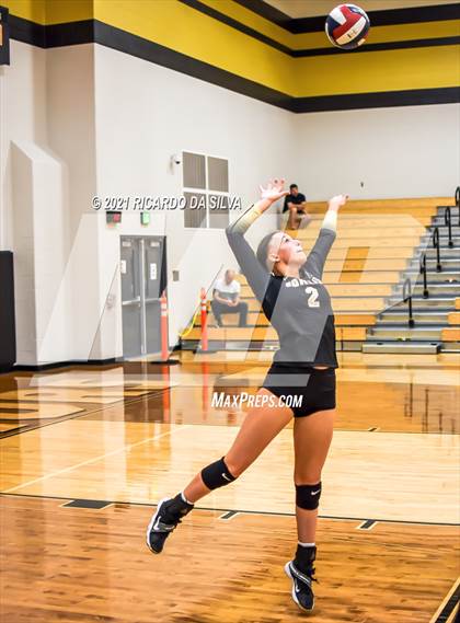 Thumbnail 3 in Jordan vs Cypress Springs photogallery.