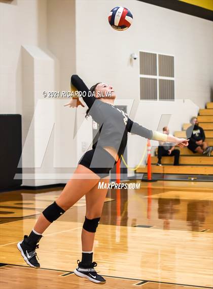 Thumbnail 2 in Jordan vs Cypress Springs photogallery.