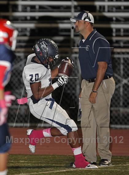 Thumbnail 3 in Marshall vs. Sierra Canyon photogallery.