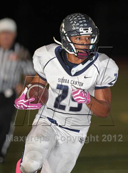 Thumbnail 3 in Marshall vs. Sierra Canyon photogallery.