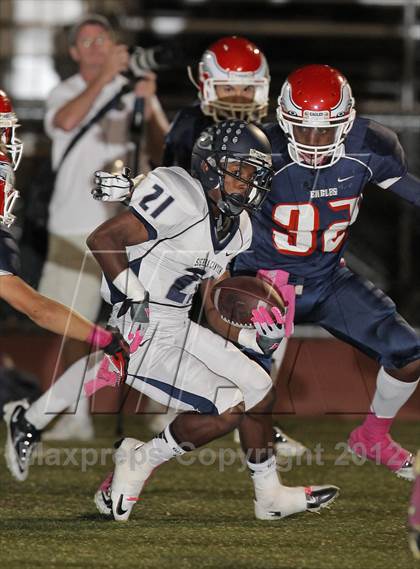 Thumbnail 2 in Marshall vs. Sierra Canyon photogallery.