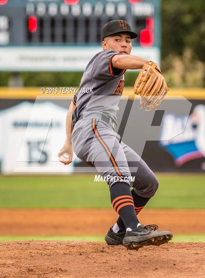 Thumbnail 3 in Huntington Beach vs. Aliso Niguel photogallery.