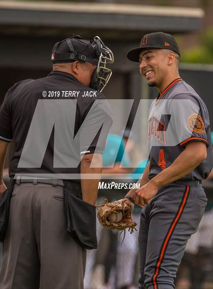 Thumbnail 3 in Huntington Beach vs. Aliso Niguel photogallery.