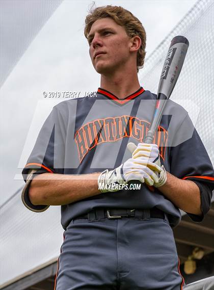 Thumbnail 2 in Huntington Beach vs. Aliso Niguel photogallery.